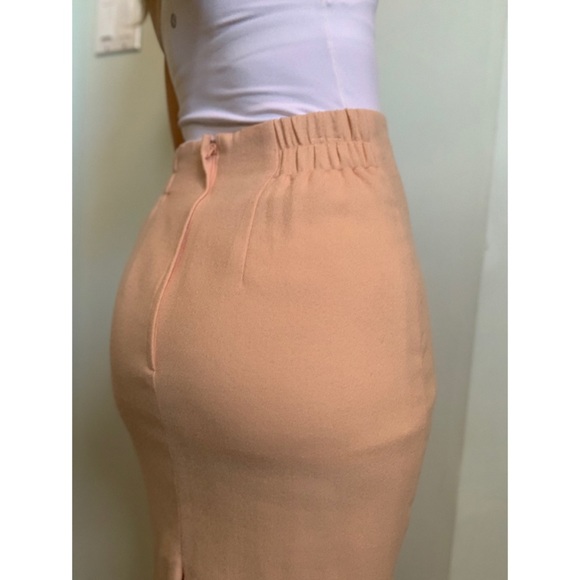 Small, Vintage high waisted peachy pink wool skirt - Picture 8 of 15